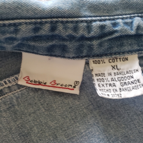 Vintage Bobbie Brooks Floral and Cardinal Embroidered Denim Shirt Womens Size XL - Picture 8 of 8